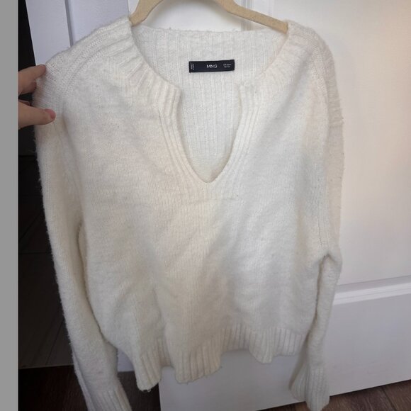 Mango Sweater - Picture 1 of 2